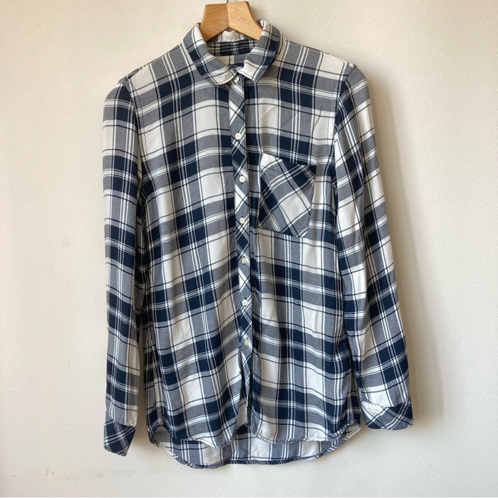 Gap Plaid Button Up Shirt Women’s Sz XS Flannel Navy White Long Sleeves
